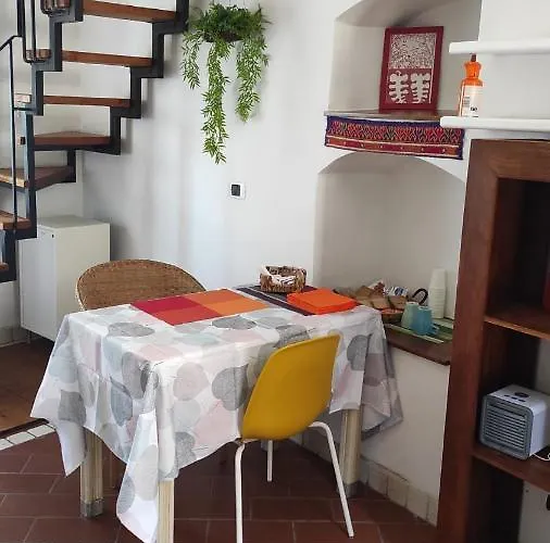 펜션 La Casetta Del Pastore 술모나